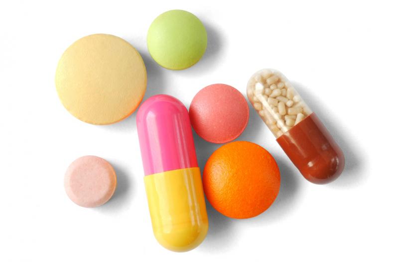 vitaminas perdida del cabello - Esthetia clínica médica estética en Oliva, Valencia