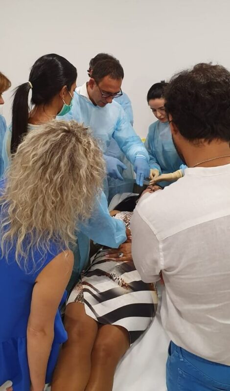 Esthetia Clínica Médico Estética